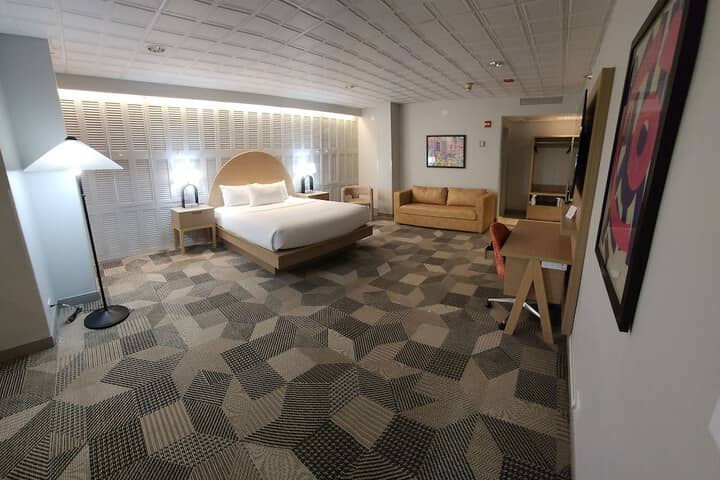 Room 12 of 22
