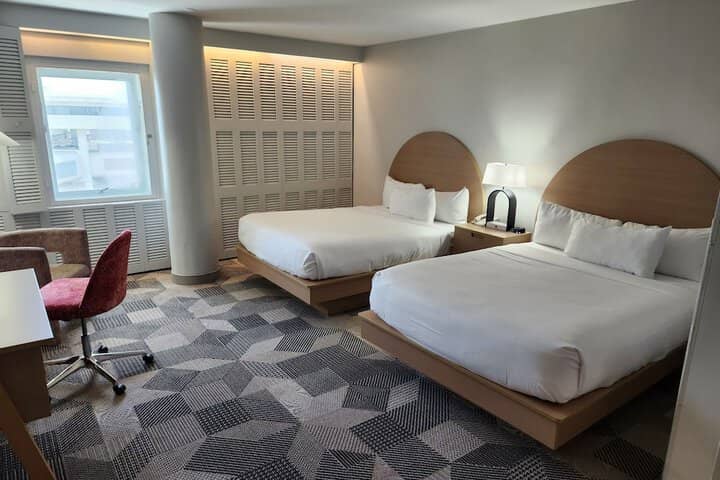 Room 8 of 22